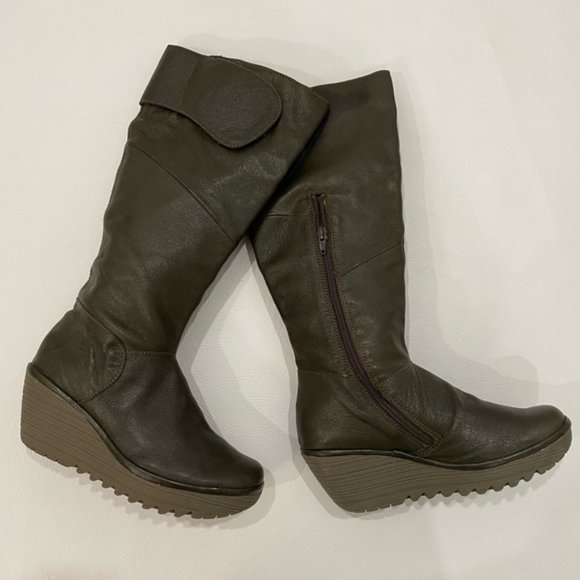 Fly London Yule Leather Wedge High Boot Size 38 bin 3B - Picture 5 of 9